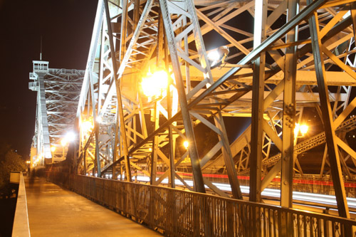 Dresdner Elbtal zwischen Waldschlösschenbrücke und blauem Wunder